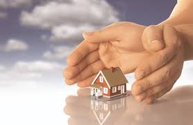 Agence immobilière indépendante ou franchisée : que choisir ?